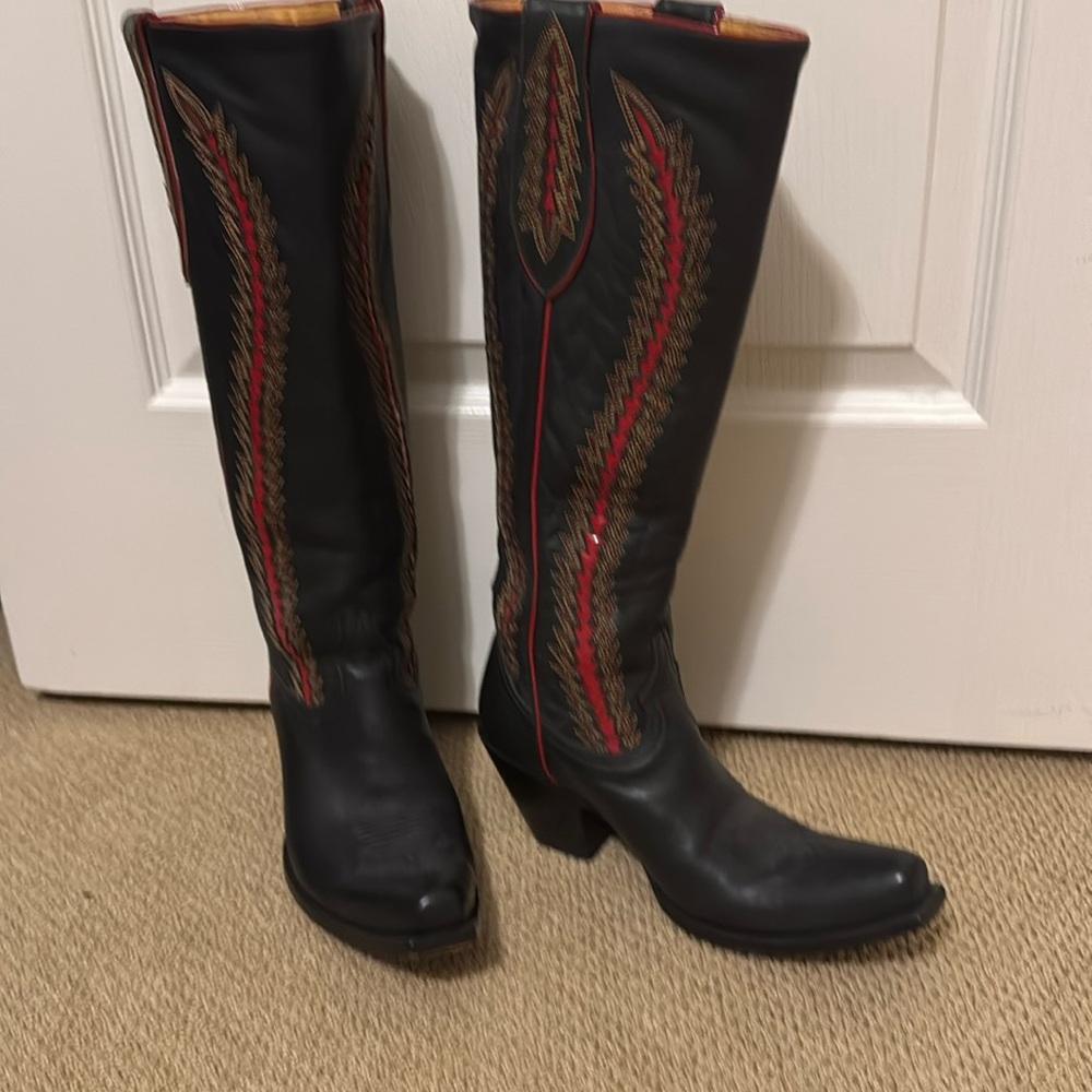 Old Gringo black leather 
8 1/2 medium